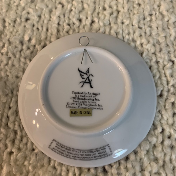 Enesco collectable plate,Touched By an Angel. - Picture 2 of 3